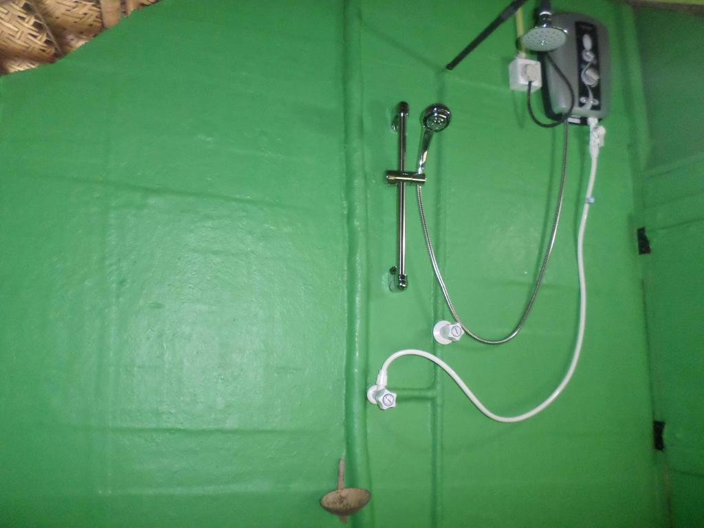 Kumbuk Tree House Villa Tissamaharama Ngoại thất bức ảnh