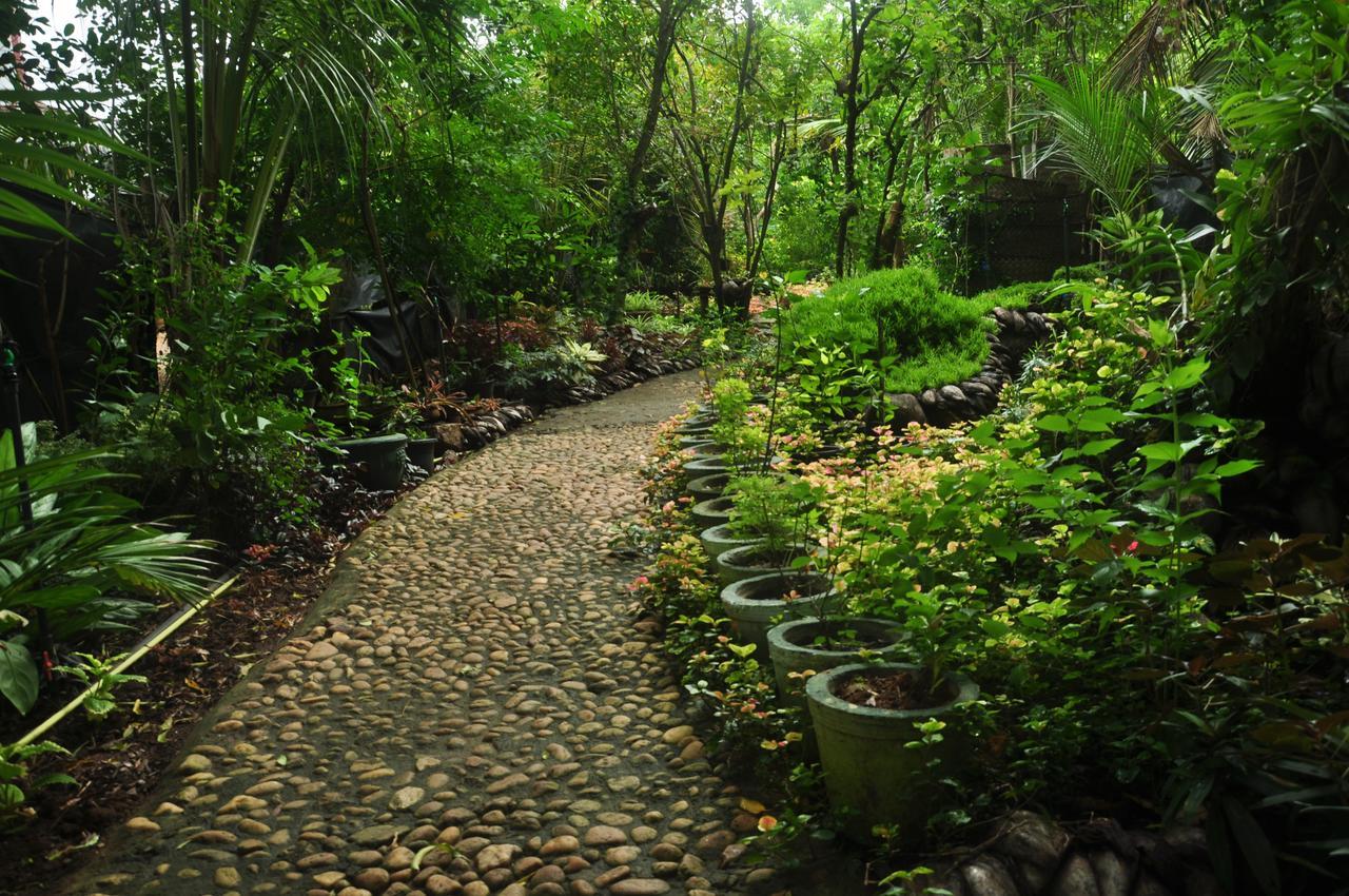 Kumbuk Tree House Villa Tissamaharama Ngoại thất bức ảnh