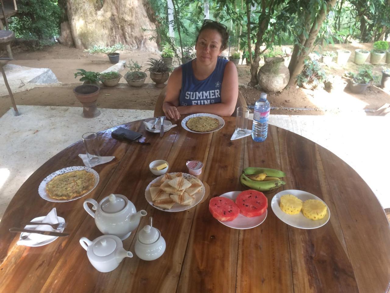 Kumbuk Tree House Villa Tissamaharama Ngoại thất bức ảnh